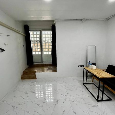 Megun 10 L Apartment Bangkok Exterior foto